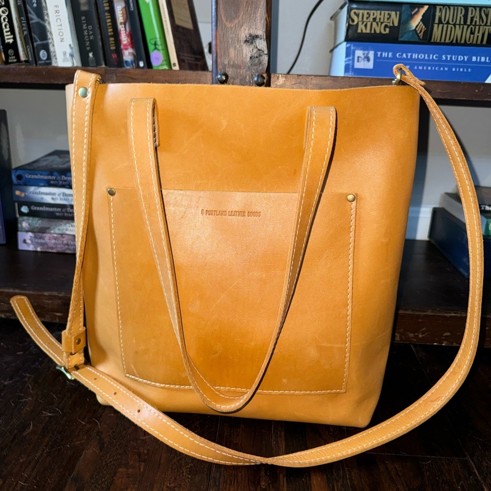 Portland Leather Crossbody Tote